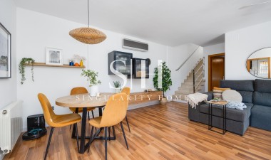 Resale - Villa - Los Montesinos - La Herrada