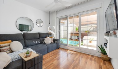 Resale - Villa - Los Montesinos - La Herrada