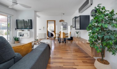 Resale - Villa - Los Montesinos - La Herrada