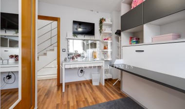 Resale - Villa - Los Montesinos - La Herrada