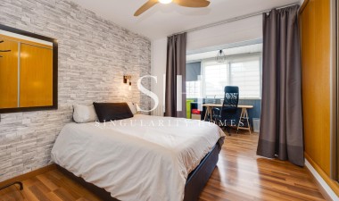 Resale - Villa - Los Montesinos - La Herrada