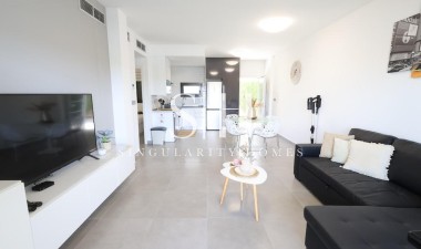 Resale - Bungalow - Pilar de la Horadada - Costa Blanca