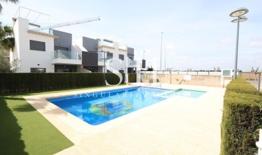 Resale - Bungalow - Pilar de la Horadada - Costa Blanca