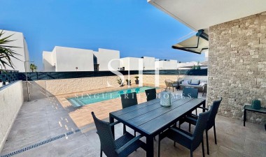 Resale - Villa - Benijofar - Pueblo 4