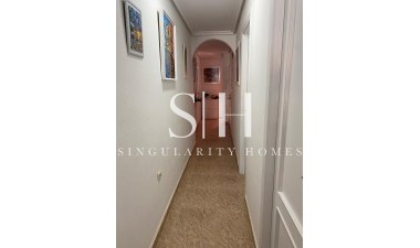 Resale - Apartment / flat - Torrevieja - Estacion De Autobuses