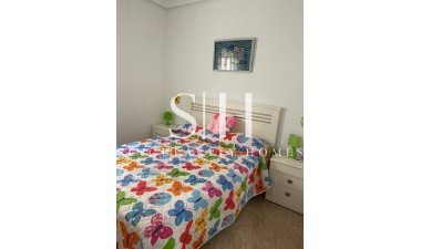 Resale - Apartment / flat - Torrevieja - Estacion De Autobuses