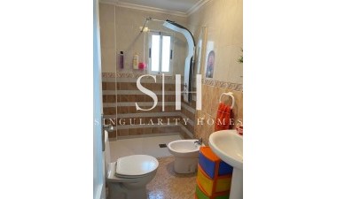 Resale - Apartment / flat - Torrevieja - Estacion De Autobuses