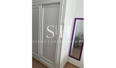 Resale - Apartment / flat - Torrevieja - Estacion De Autobuses