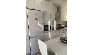 Resale - Apartment / flat - Torrevieja - Estacion De Autobuses