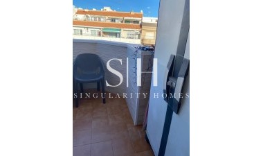 Resale - Apartment / flat - Torrevieja - Estacion De Autobuses