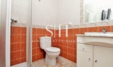 Resale - Villa - Orihuela Costa - Playa Flamenca