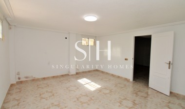 Resale - Villa - Orihuela Costa - Playa Flamenca