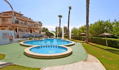 Resale - Villa - Orihuela Costa - Playa Flamenca