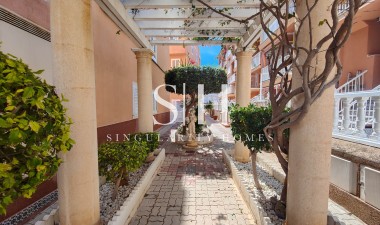 Resale - Apartment / flat - Torrevieja - Costa Blanca