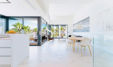 Resale - Villa - San Miguel de Salinas - Mirador De San Miguel