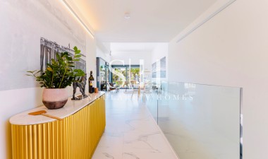 Resale - Villa - San Miguel de Salinas - Mirador De San Miguel