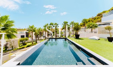 Resale - Villa - San Miguel de Salinas - Mirador De San Miguel