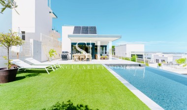 Resale - Villa - San Miguel de Salinas - Mirador De San Miguel
