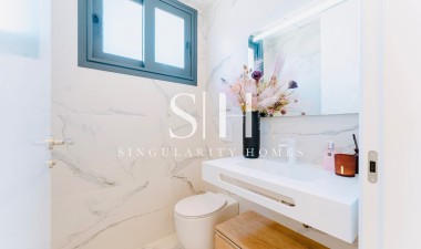 Resale - Villa - San Miguel de Salinas - Mirador De San Miguel