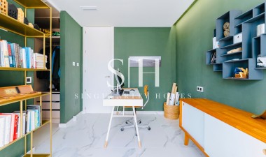 Resale - Villa - San Miguel de Salinas - Mirador De San Miguel