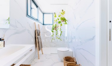 Resale - Villa - San Miguel de Salinas - Mirador De San Miguel