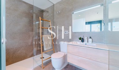 Resale - Villa - San Miguel de Salinas - Mirador De San Miguel