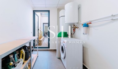 Resale - Villa - San Miguel de Salinas - Mirador De San Miguel