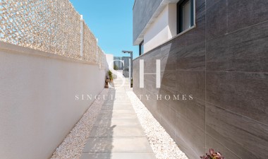 Resale - Villa - San Miguel de Salinas - Mirador De San Miguel