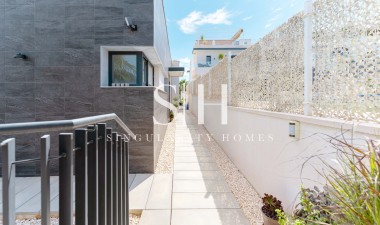 Resale - Villa - San Miguel de Salinas - Mirador De San Miguel