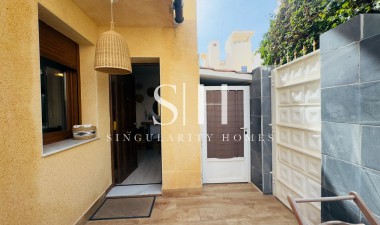 Resale - House - Torrevieja - Los Frutales