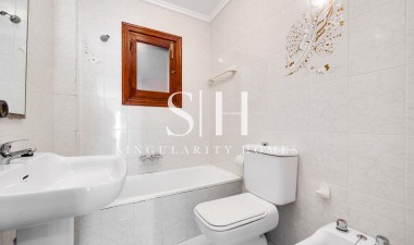 Herverkoop - Villa - Torrevieja - Nueva Torrevieja