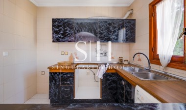 Herverkoop - Villa - Torrevieja - Nueva Torrevieja