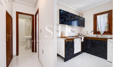 Herverkoop - Villa - Torrevieja - Nueva Torrevieja