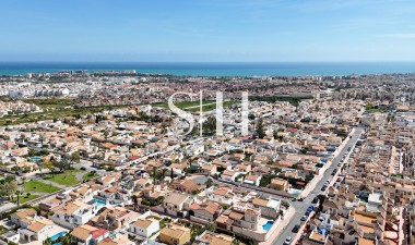 Odsprzedaż - Mieszkanie w bloku - Orihuela Costa - La Florida