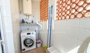 Odsprzedaż - Mieszkanie w bloku - Orihuela Costa - La Florida