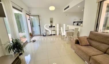 Resale - House - Orihuela Costa - Punta Prima