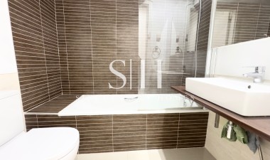 Resale - House - Orihuela Costa - Punta Prima