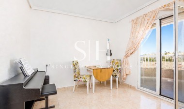 Resale - Villa - Torrevieja - Costa Blanca