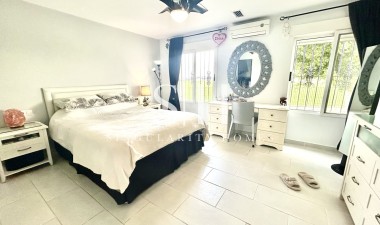 Odsprzedaż - Villa - Catral - Costa Blanca