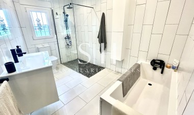 Odsprzedaż - Villa - Catral - Costa Blanca