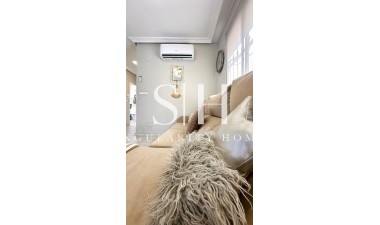 Resale - Villa - Orihuela Costa - La Regia