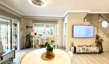 Resale - Villa - Orihuela Costa - La Regia