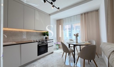 Odsprzedaż - Mieszkanie w bloku - Torrevieja - Estacion De Autobuses