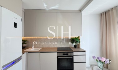 Odsprzedaż - Mieszkanie w bloku - Torrevieja - Estacion De Autobuses