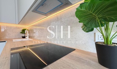 Odsprzedaż - Mieszkanie w bloku - Torrevieja - Estacion De Autobuses