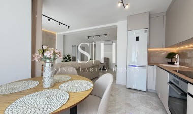 Odsprzedaż - Mieszkanie w bloku - Torrevieja - Estacion De Autobuses