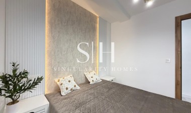 Odsprzedaż - Mieszkanie w bloku - Torrevieja - Estacion De Autobuses