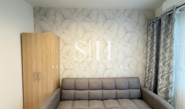 Odsprzedaż - Mieszkanie w bloku - Torrevieja - Estacion De Autobuses