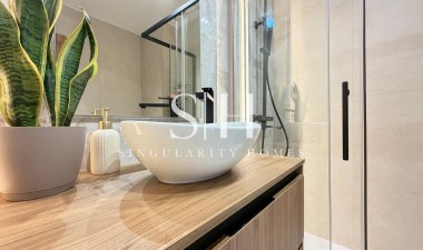 Odsprzedaż - Mieszkanie w bloku - Torrevieja - Estacion De Autobuses