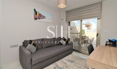 Odsprzedaż - Villa - Orihuela Costa - Villamartin